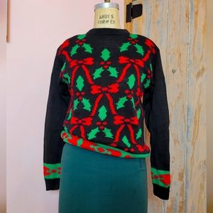 M| Holiday Holly Patterned Sweater